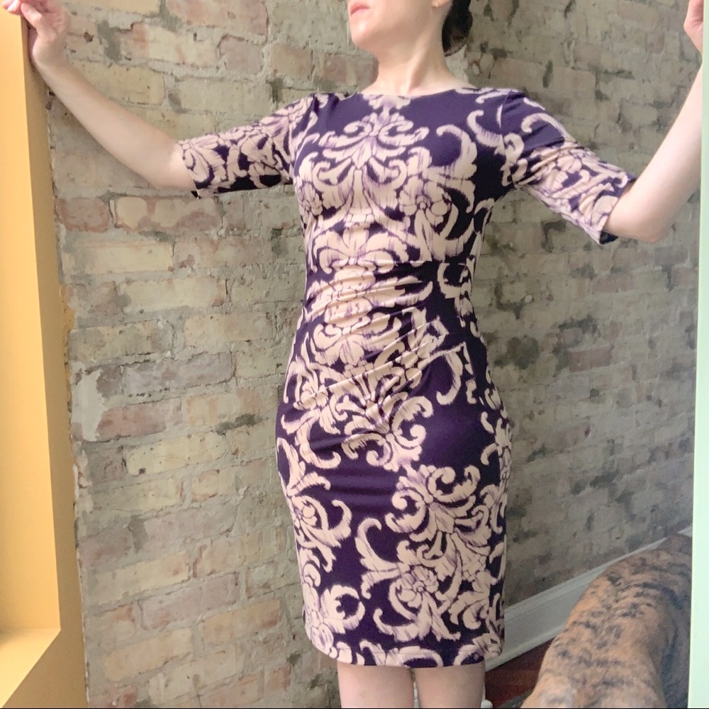 🎉HP🎉 Connected Apparel snug bold print purple dress